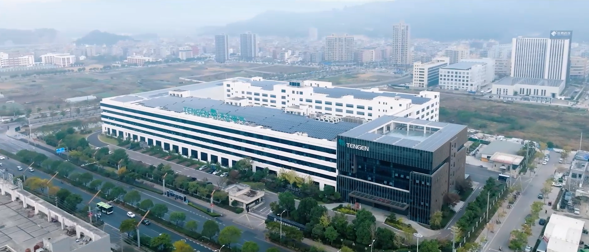 鉴黄师app免费安装电气未来工厂